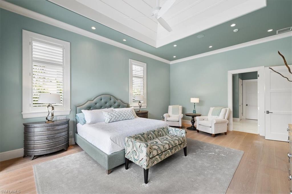 MOORINGS - Residential