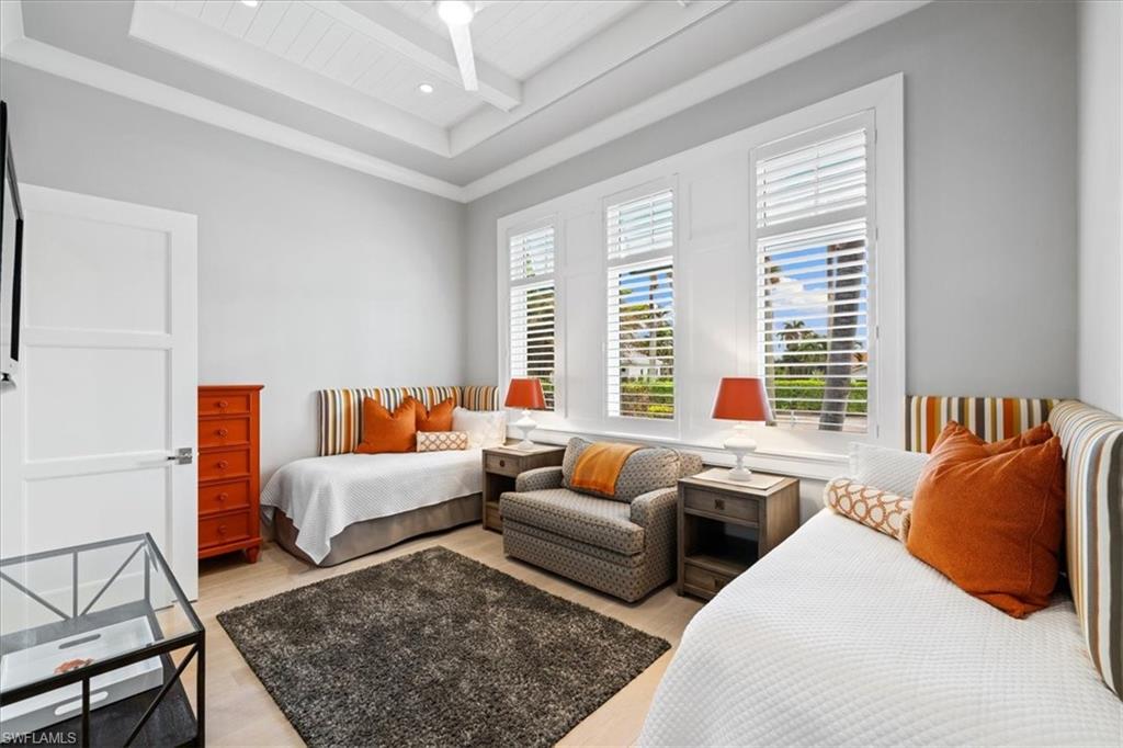 MOORINGS - Residential