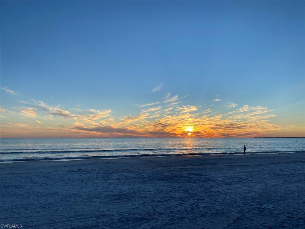 ISLAND SHORES - Land