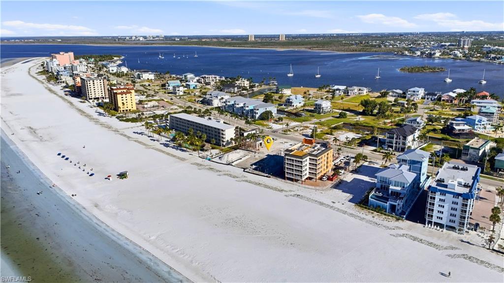 ISLAND SHORES - Land