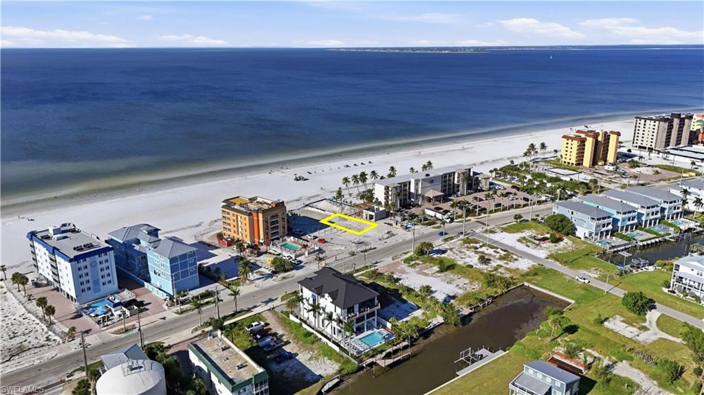 ISLAND SHORES - Land