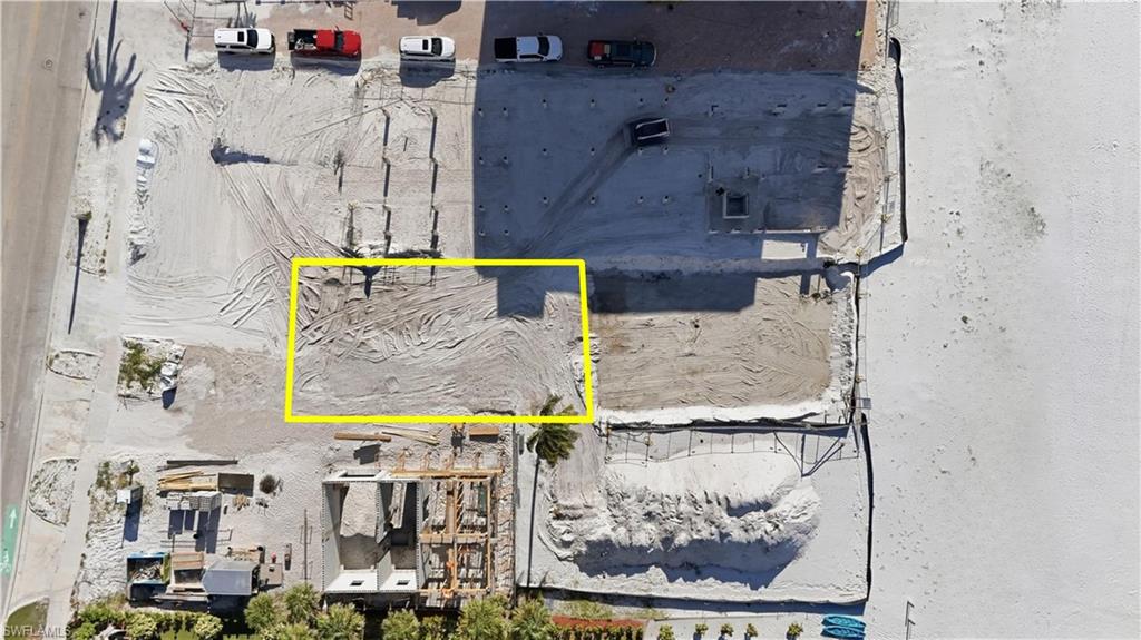 ISLAND SHORES - Land