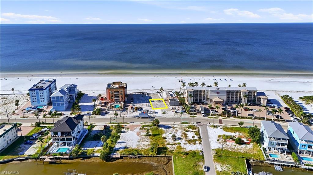 ISLAND SHORES - Land