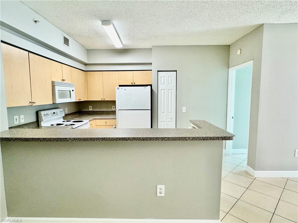 RESERVE AT NAPLES - Residential Lease