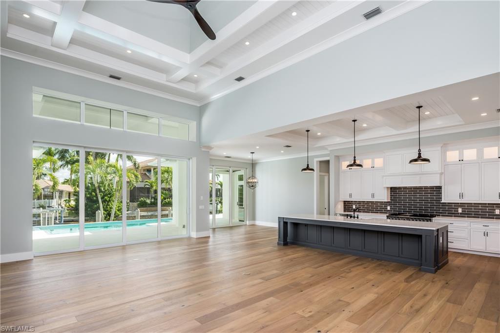 ROYAL HARBOR - Residential