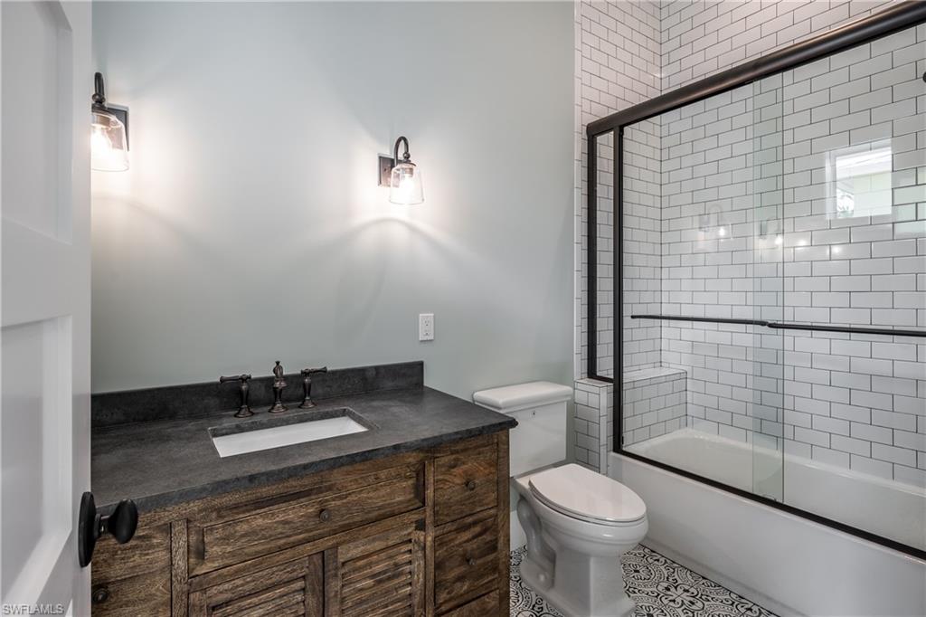 ROYAL HARBOR - Residential