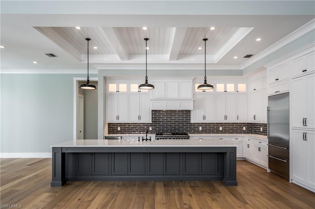 ROYAL HARBOR - Residential