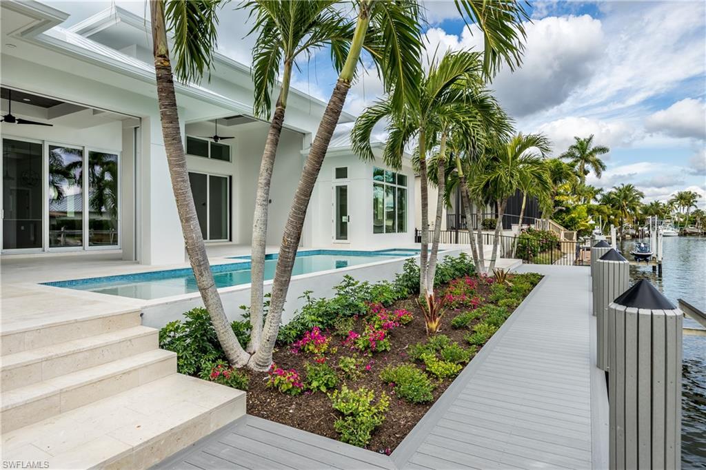 ROYAL HARBOR - Residential