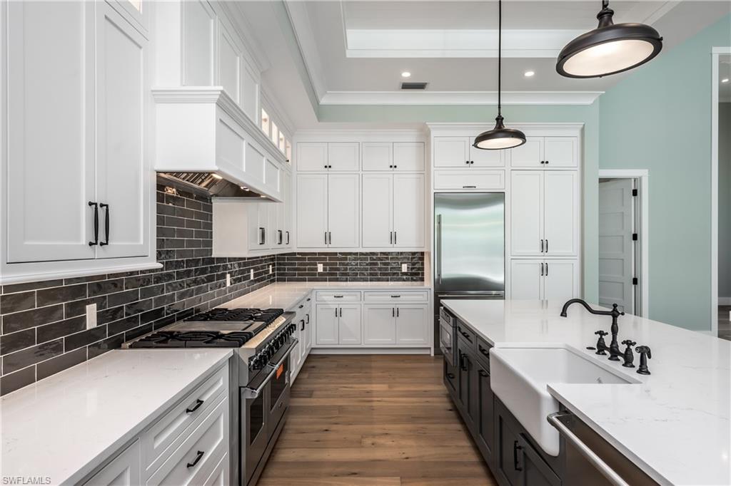 ROYAL HARBOR - Residential