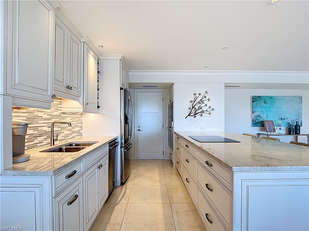 3430 Gulf Shore BLVD N 3B