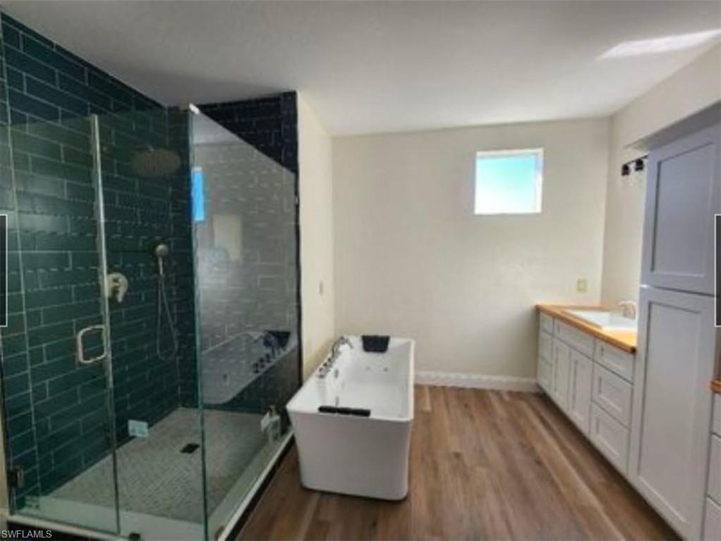 CORAL LAKES - Residential