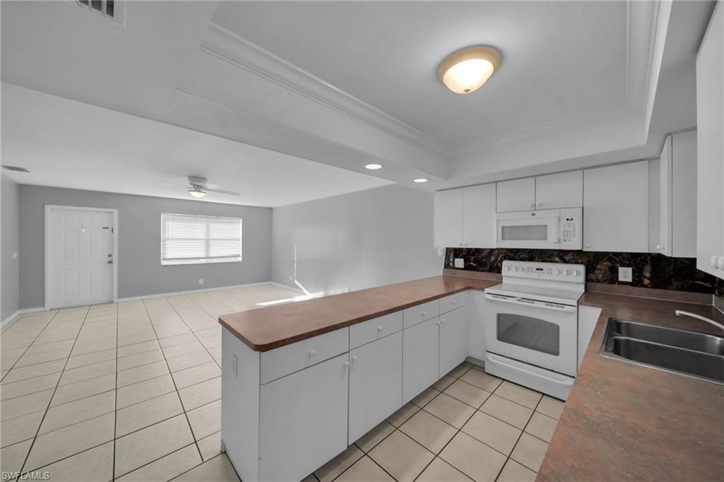 CAPE CORAL - Residential Lease