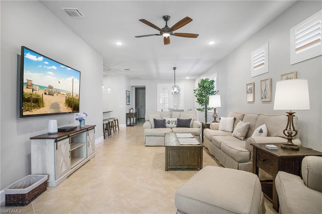 7674 Jacaranda LN