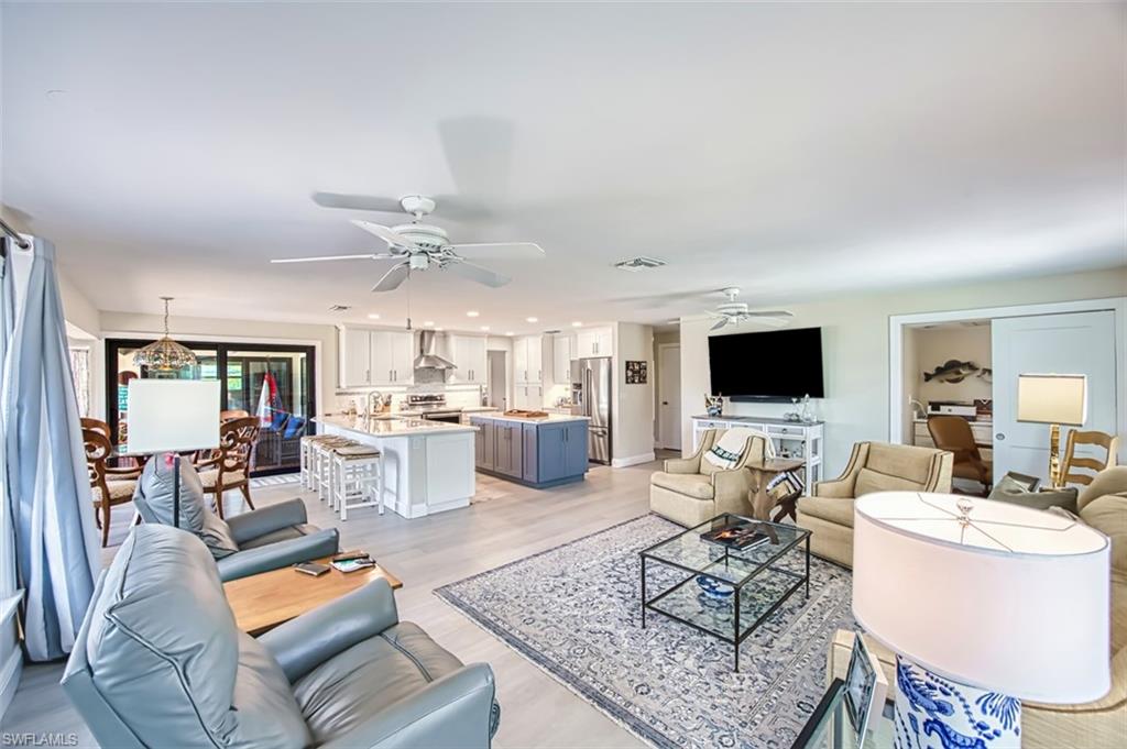 HERITAGE FARMS LAKE ADDN - Residential