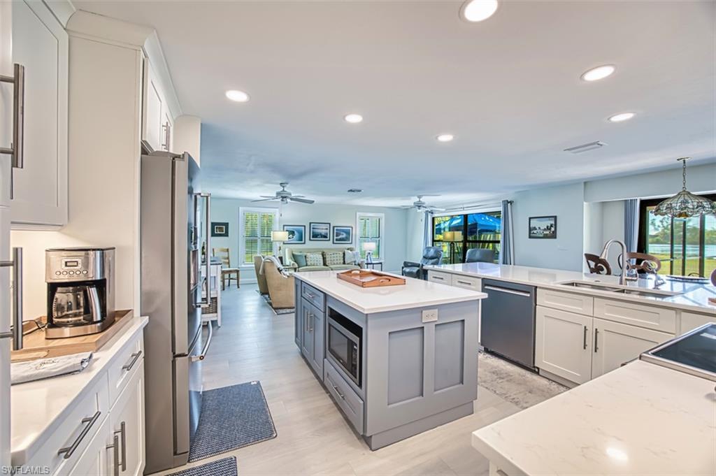 HERITAGE FARMS LAKE ADDN - Residential