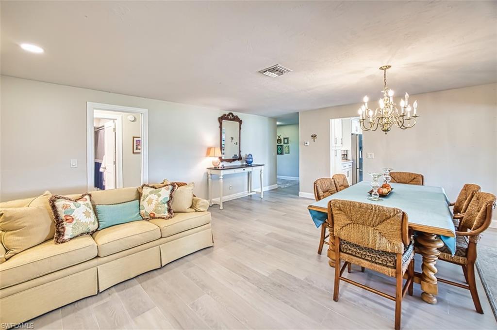 HERITAGE FARMS LAKE ADDN - Residential