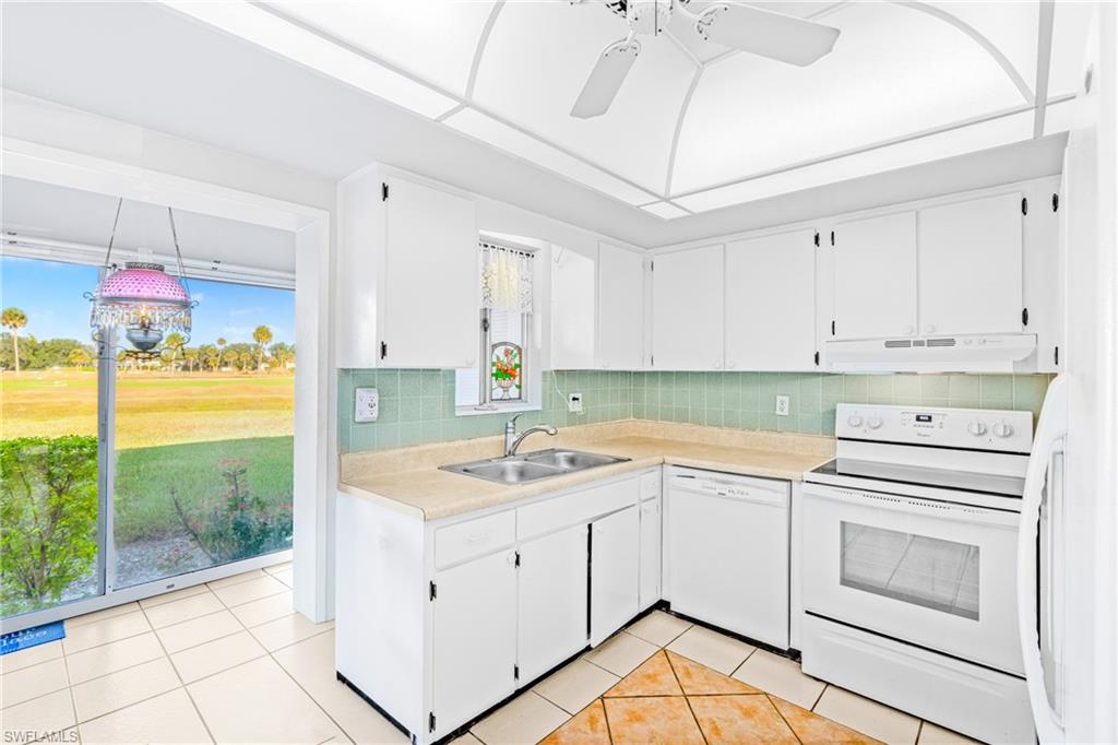 FAIRWAYS CONDO - Residential