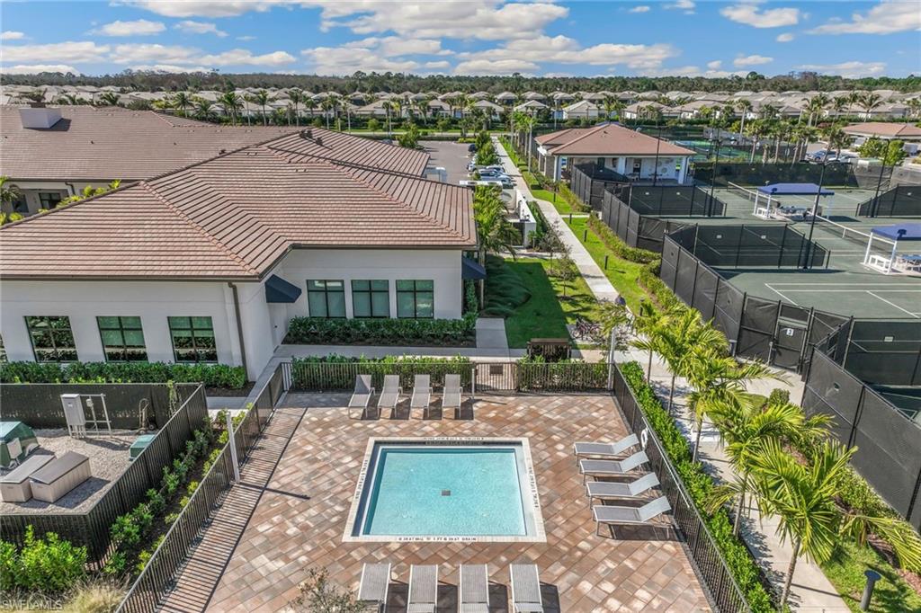 VALENCIA TRAILS - Residential