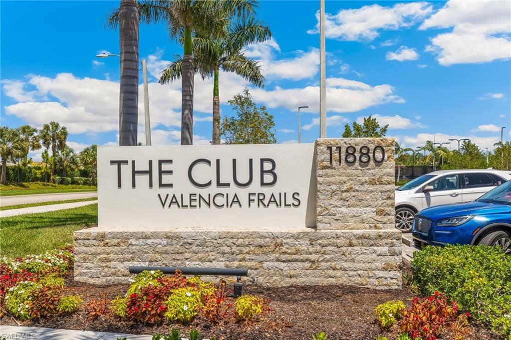 VALENCIA TRAILS - Residential