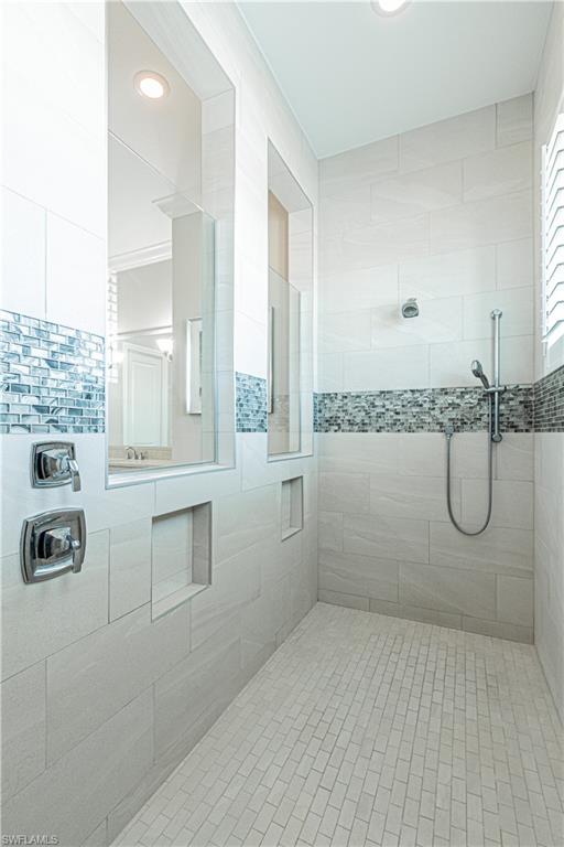 ISLES OF COLLIER PRESERVE - Residential