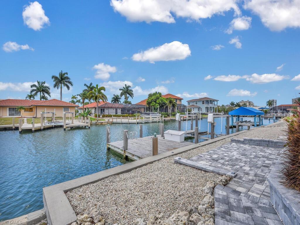 MARCO BEACH - Residential