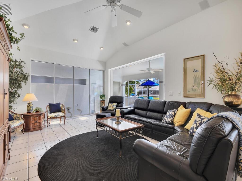 MARCO BEACH - Residential