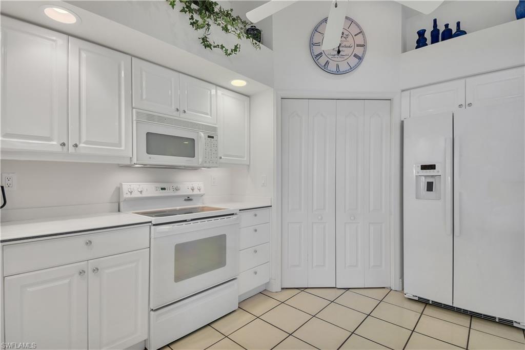 MARCO BEACH - Residential