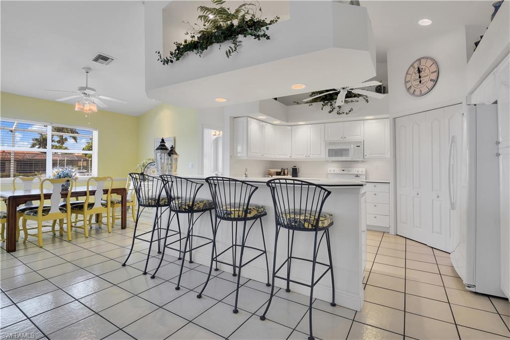 MARCO BEACH - Residential