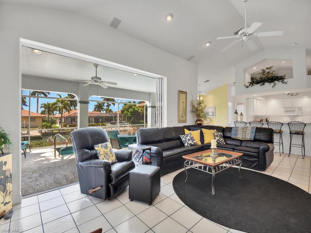 MARCO BEACH - Residential