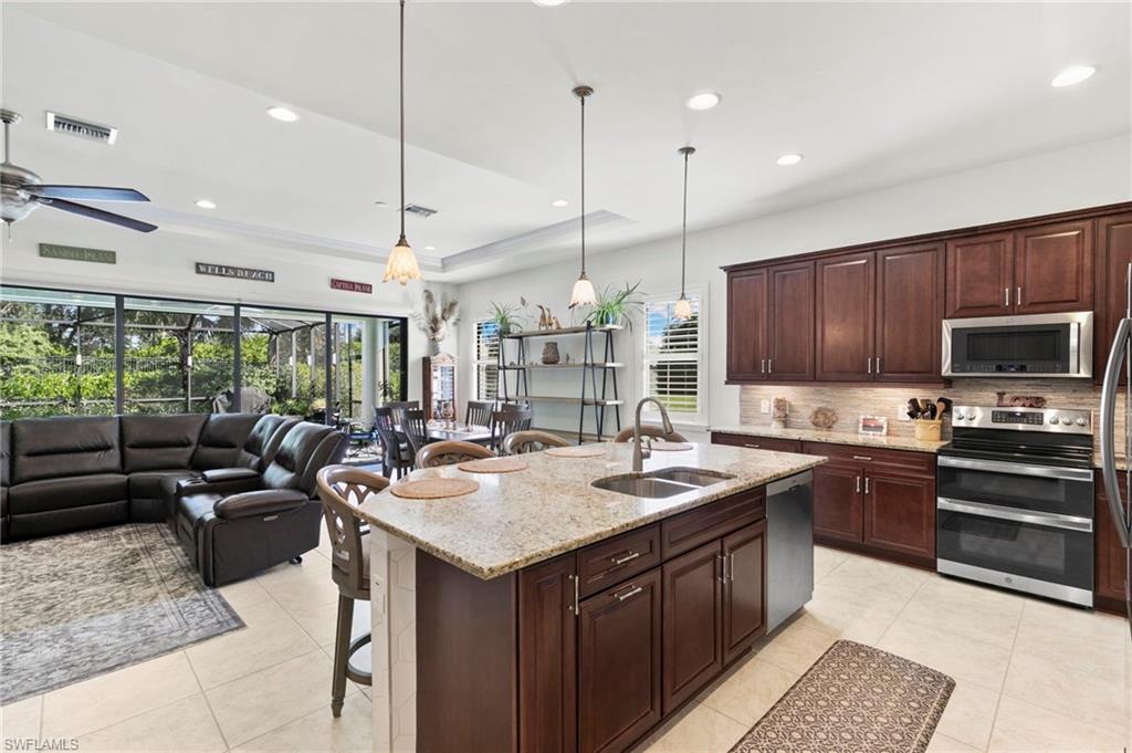 12711 Fairington WAY