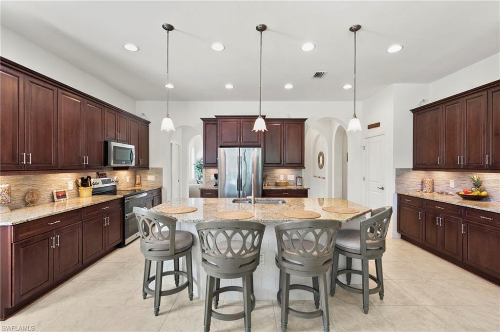 12711 Fairington WAY