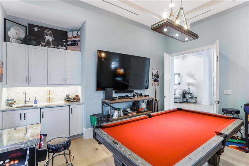 OLDE NAPLES - Residential