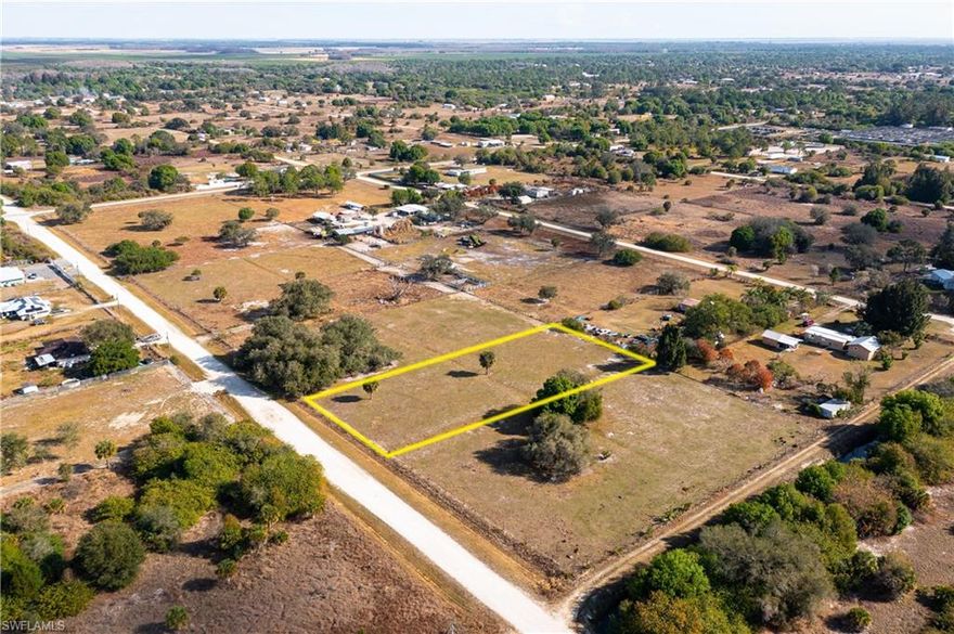 Looking for peace and quiet? This rural setting is for you! Beautiful and mostly cleared 1.09-acre lot in the Montura Ranches of Hendry County. Perfect for your new site built or manufactured home. Located just south of State Road 80 and close to Clewiston, the sweetest town on earth, and just an hour and a half from either Fort Myers or Miami beaches. Buy now while interest rates are low!