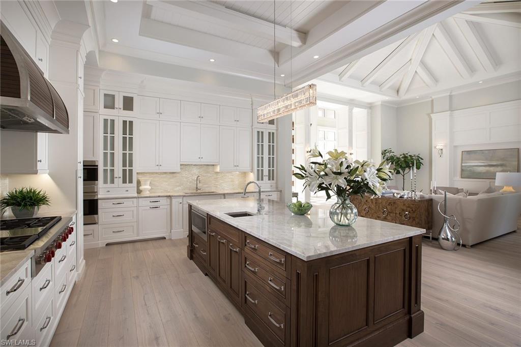 MOORINGS - Residential