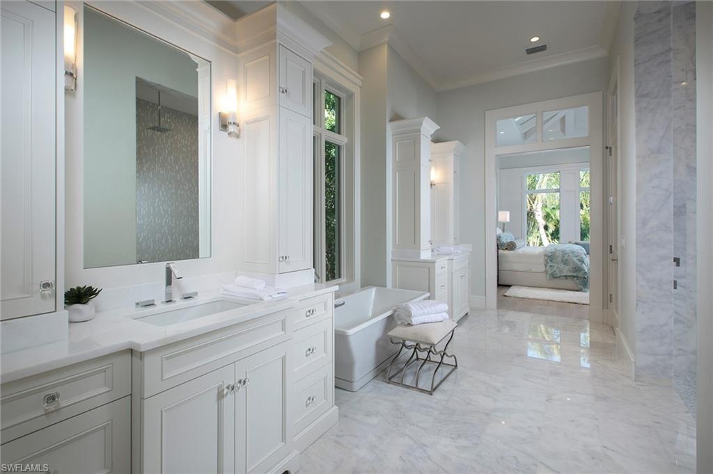 MOORINGS - Residential