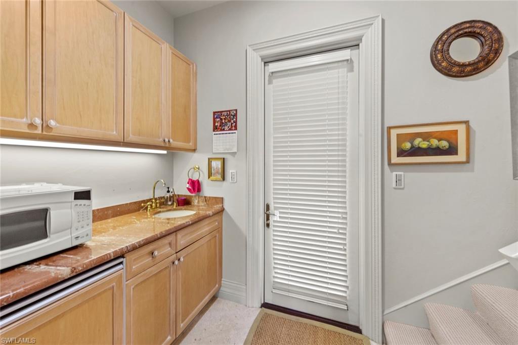 QUAIL WEST - Residential