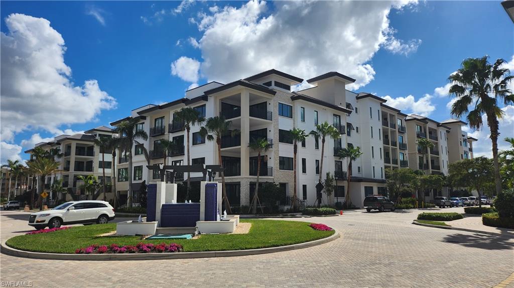 QUATTRO AT NAPLES SQUARE - Residential