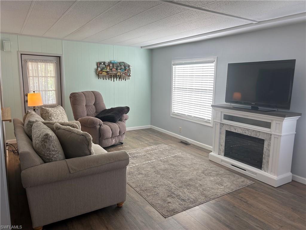 WEST WIND ESTATES - Residential