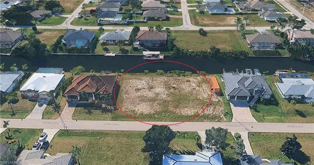 CAPE CORAL - Land