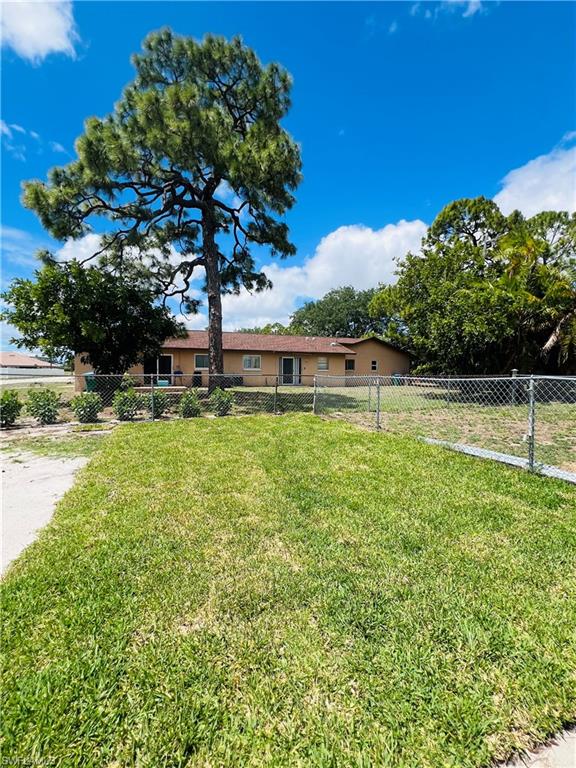 CAPE CORAL - Residential Lease