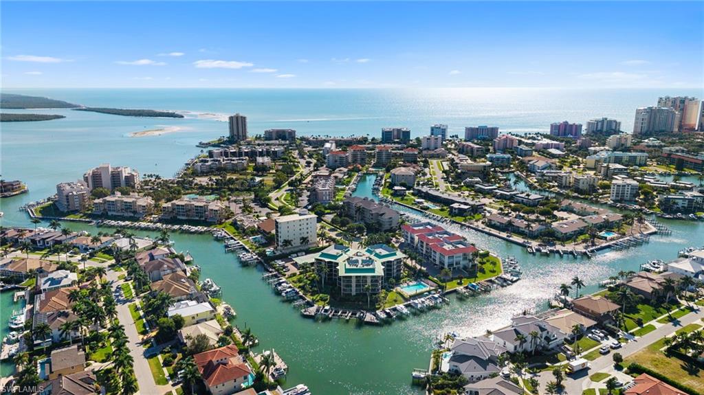 TROPICAL ISLE - Residential