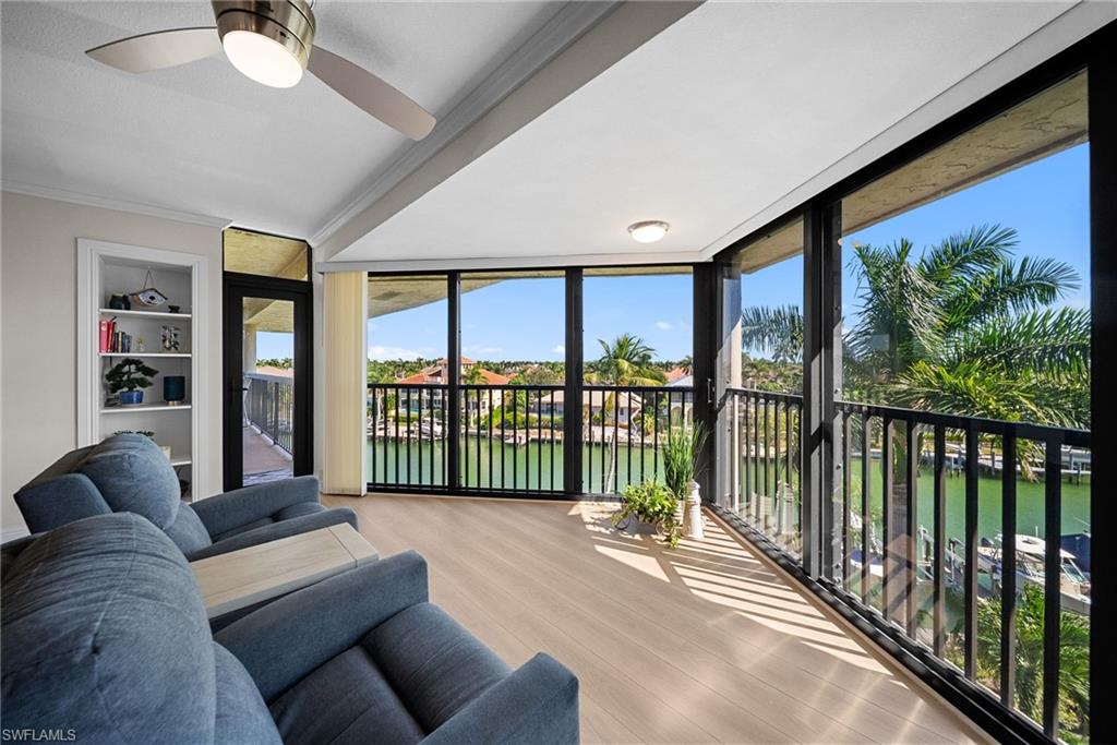 TROPICAL ISLE - Residential