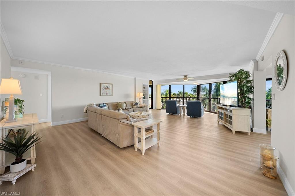 TROPICAL ISLE - Residential