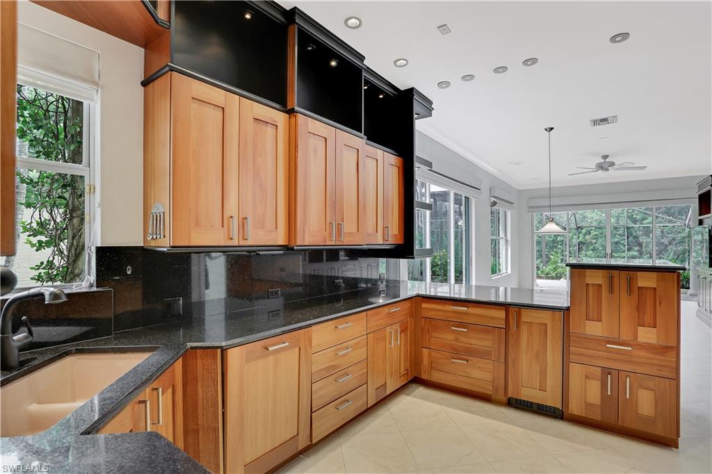 VIZCAYA AT BAY COLONY - Residential