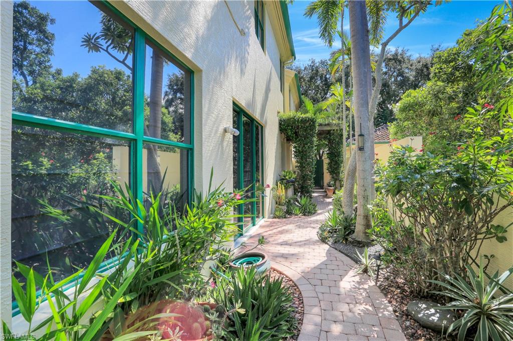 VIZCAYA AT BAY COLONY - Residential