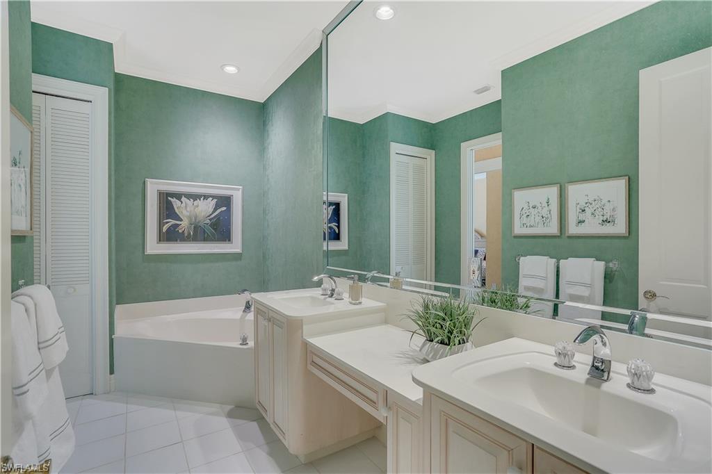 VIZCAYA AT BAY COLONY - Residential