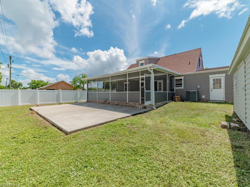 SAN CARLOS PARK - Residential