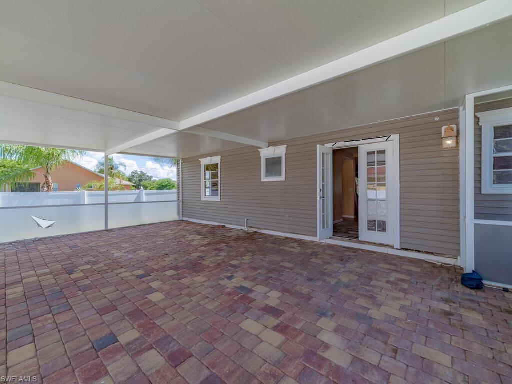 SAN CARLOS PARK - Residential