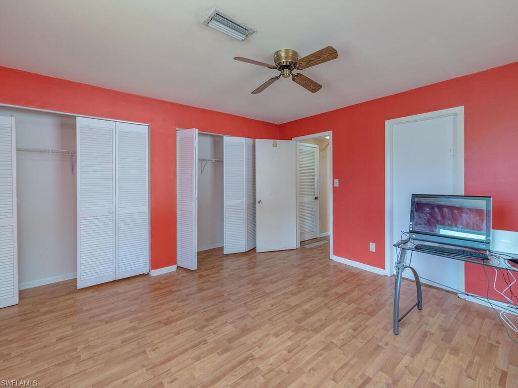 SAN CARLOS PARK - Residential