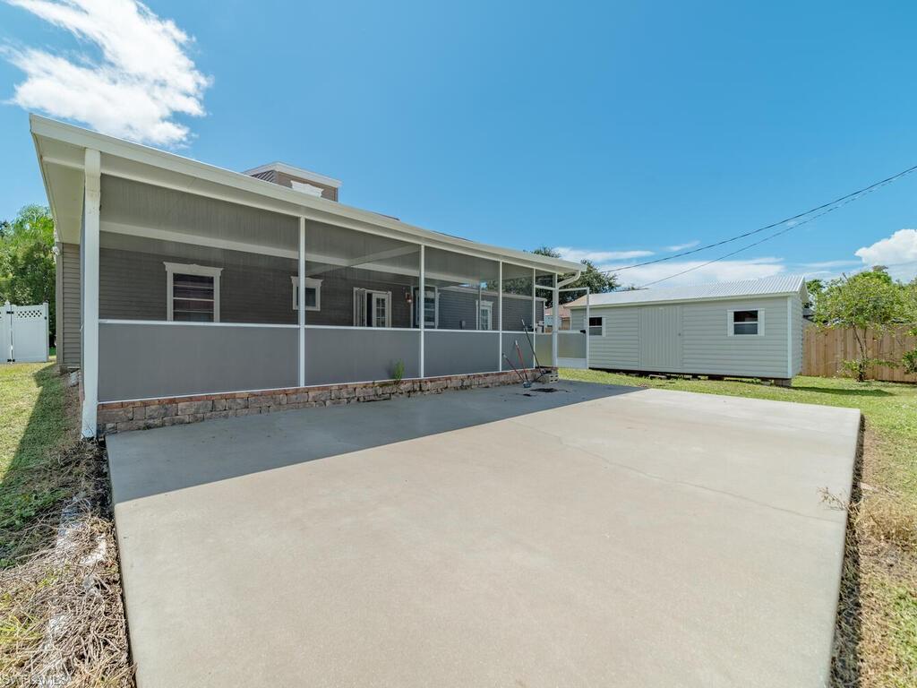 SAN CARLOS PARK - Residential